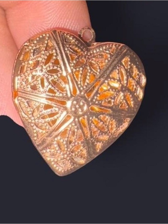 Avon Jewelry - Avon Heart Filigree locket Pendant Necklace in Gold Tone